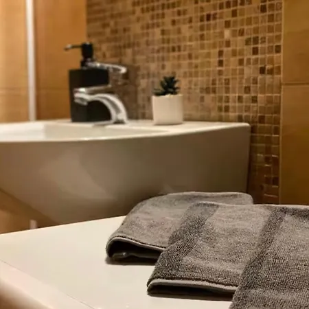 Adm Spacious In Center - Wifi, Coffee, Ac Bratislava